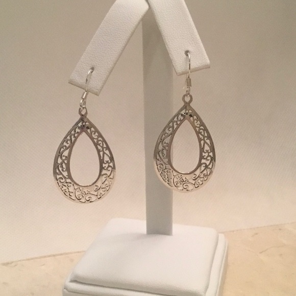 .925 Sterling Silver Filigree Earrings - Picture 15 of 16